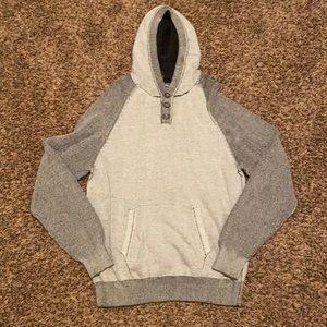 *Smoke & Pet free Home* Excellent condition - Runs small but stretchy